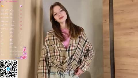 Snapshot of cherrymira chatting on 11/25/25, 05:13 Loise online show from 11/25/25, 05:13