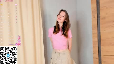 Snapshot of cherrymira chatting on 12/04/25, 05:21 Loise online show from 12/04/25, 05:21