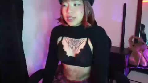 Snapshot of cherrywitchy chatting on 02/19/25, 03:50 Cherry online show from 02/19/25, 03:50