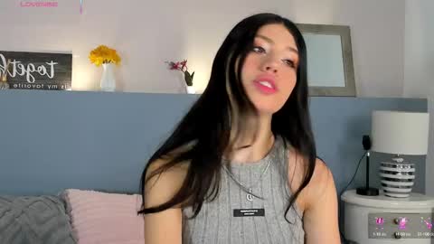 Snapshot of cheryelfox chatting on 09/18/25, 08:33 cheryelfox online show from 09/18/25, 08:33