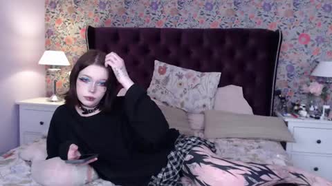 Snapshot of cheryl_turner chatting on 12/13/24, 04:27 amelia online show from 12/13/24, 04:27