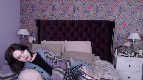 Snapshot of cheryl_turner chatting on 01/04/25, 12:48 amelia online show from 01/04/25, 12:48