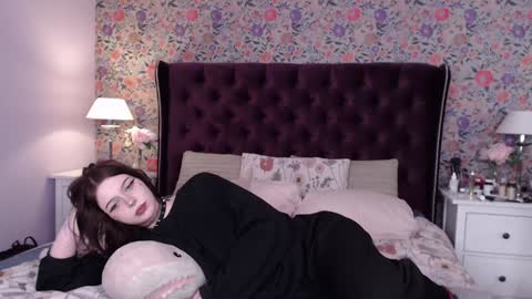 Snapshot of cheryl_turner chatting on 01/08/25, 08:50 amelia online show from 01/08/25, 08:50