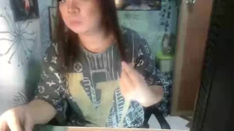 Snapshot of chescahotxxxl chatting on 01/06/25, 11:29 chescahotxxxl online show from 01/06/25, 11:29