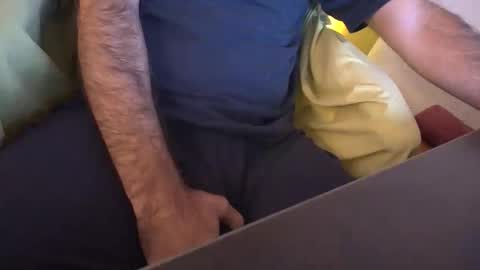 Snapshot of cheslongss chatting on 10/10/25, 03:33 Ches Long online show from 10/10/25, 03:33