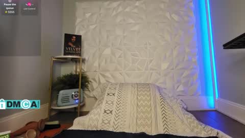 Chevi Blue online show from 02/09/26, 04:00