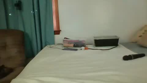 Jade and Thomas online show from 01/14/26, 02:01