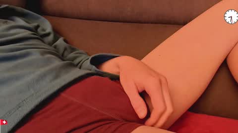 Snapshot of chezmonsieur_g chatting on 10/26/25, 07:31 Grey online show from 10/26/25, 07:31