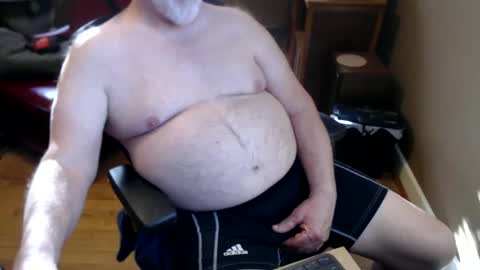 Snapshot of chgodad chatting on 02/13/25, 09:49 chgodad online show from 02/13/25, 09:49