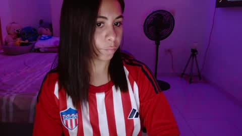Snapshot of chiara_20 chatting on 04/24/26, 12:57 Airam online show from 04/24/26, 12:57