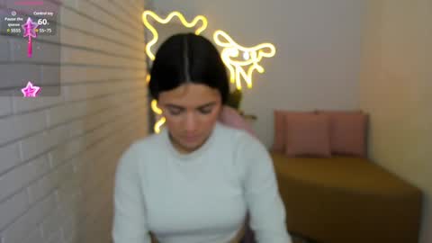 Snapshot of chiara_tay chatting on 02/05/25, 07:20 Chiara online show from 02/05/25, 07:20