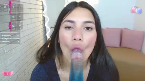 Snapshot of chiara_tay chatting on 02/24/25, 05:11 Chiara online show from 02/24/25, 05:11