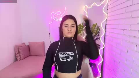 Snapshot of chiara_tay chatting on 02/27/25, 03:47 Chiara online show from 02/27/25, 03:47