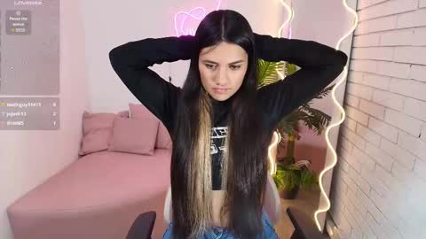 Snapshot of chiara_tay chatting on 02/27/25, 09:54 Chiara online show from 02/27/25, 09:54