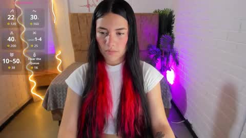 Snapshot of chiara_tay chatting on 09/13/25, 07:35 Chiara online show from 09/13/25, 07:35