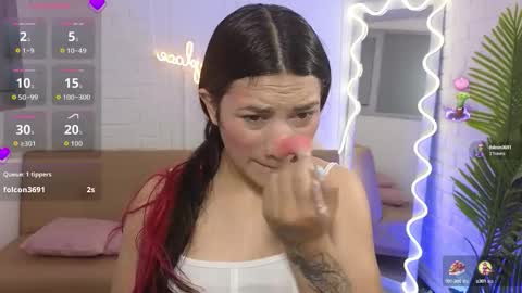 Snapshot of chiara_tay chatting on 09/21/25, 11:34 Chiara online show from 09/21/25, 11:34