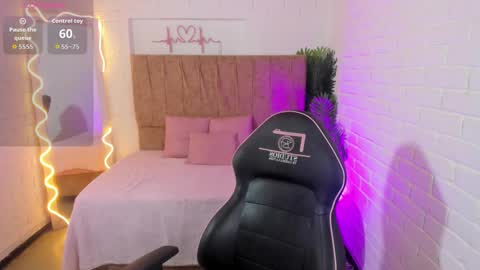 Snapshot of chiara_tay chatting on 09/22/25, 07:05 Chiara online show from 09/22/25, 07:05