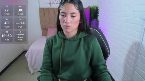 Snapshot of chiara_tay chatting on 09/30/25, 07:41 Chiara online show from 09/30/25, 07:41