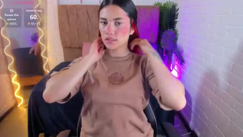 Snapshot of chiara_tay chatting on 10/03/25, 07:33 Chiara online show from 10/03/25, 07:33