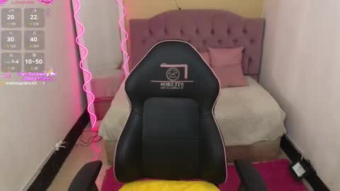 Snapshot of chiara_tay chatting on 11/20/25, 02:45 Chiara online show from 11/20/25, 02:45