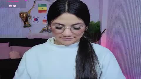 Snapshot of chiara_tay chatting on 07/13/26, 02:58 Chiara online show from 07/13/26, 02:58