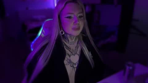 Chi online show from 04/22/26, 10:00