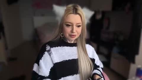 Chi online show from 04/25/26, 11:35