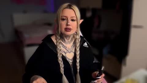 Chi online show from 04/26/26, 11:30