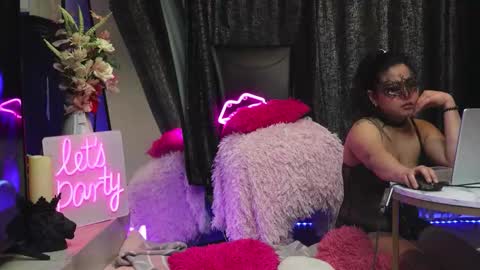 Snapshot of chicababe29 chatting on 02/18/26, 07:32 Chicababe29 online show from 02/18/26, 07:32