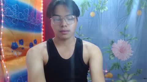 Snapshot of chicago_west chatting on 01/06/25, 01:41 Ask me online show from 01/06/25, 01:41