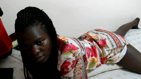 chichie_ online show from 06/13/26, 11:46