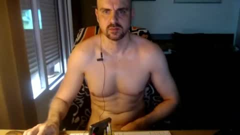 Snapshot of chicocam1983 chatting on 06/27/26, 04:01 chicocam1983 online show from 06/27/26, 04:01