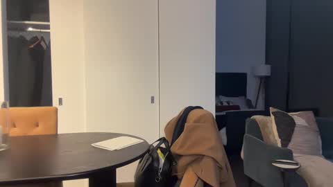 Snapshot of chiguy841 chatting on 02/25/25, 02:58 ChiGuy841 online show from 02/25/25, 02:58