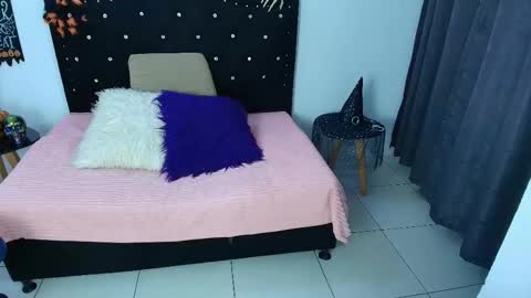 LAURA online show from 10/21/25, 12:00