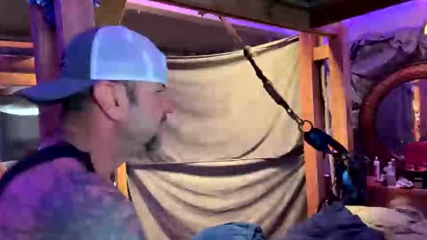 Snapshot of chill_n_drill chatting on 11/17/25, 04:35 chill_n_drill online show from 11/17/25, 04:35