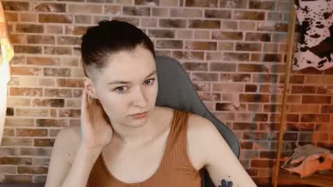 Bella online show from 12/04/25, 09:07