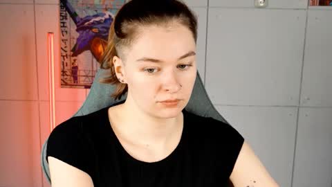 Snapshot of chillsnail_bro chatting on 01/11/26, 05:01 Bella online show from 01/11/26, 05:01