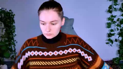 Snapshot of chillsnail_bro chatting on 01/16/26, 09:02 Bella online show from 01/16/26, 09:02