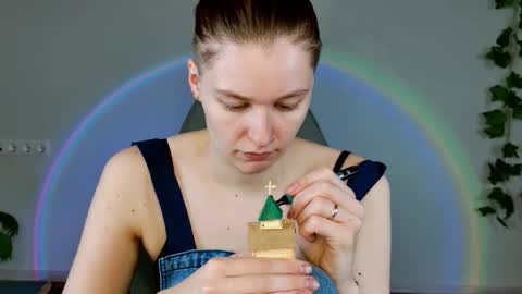 Snapshot of chillsnail_bro chatting on 02/13/26, 09:05 Bella online show from 02/13/26, 09:05