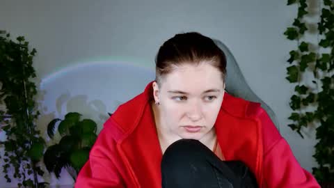 Snapshot of chillsnail_bro chatting on 03/11/26, 09:26 Bella online show from 03/11/26, 09:26