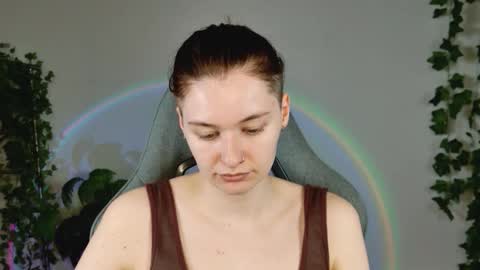 Snapshot of chillsnail_bro chatting on 03/12/26, 10:10 Bella online show from 03/12/26, 10:10