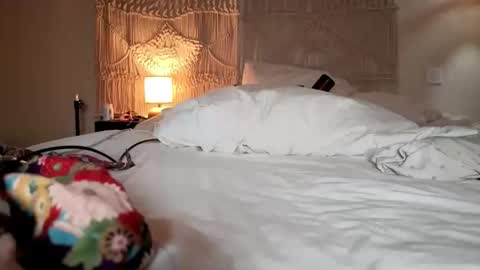 yoursensualparadise online show from 05/11/26, 02:45