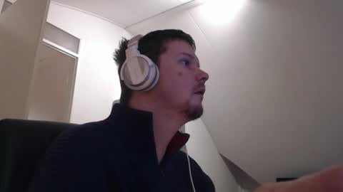 Snapshot of chillzonecam chatting on 02/16/26, 06:15 chillzonecam online show from 02/16/26, 06:15