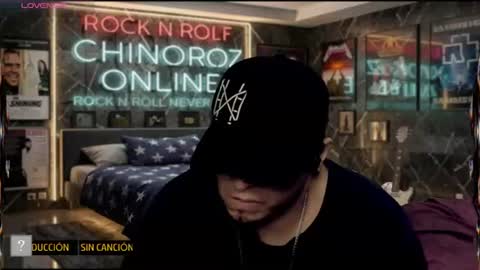 Snapshot of chinoroz chatting on 06/17/26, 12:24 Enrique online show from 06/17/26, 12:24