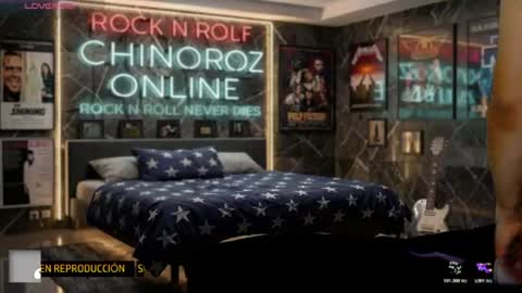 Snapshot of chinoroz chatting on 07/19/26, 12:03 Enrique online show from 07/19/26, 12:03