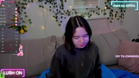 Snapshot of chio_mio chatting on 09/18/25, 02:13 chio_mio online show from 09/18/25, 02:13