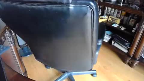 Snapshot of chiphoneman chatting on 02/27/26, 02:50 chiphoneman online show from 02/27/26, 02:50