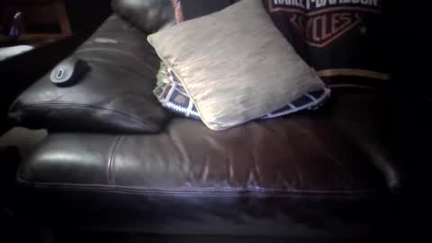 Snapshot of chippy70 chatting on 01/10/26, 08:27 chippy70 online show from 01/10/26, 08:27