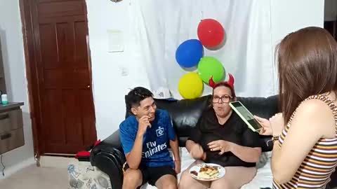 chiquitahot69 online show from 12/16/25, 12:48