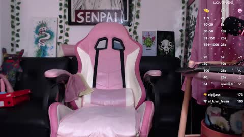 Snapshot of chise_chann chatting on 03/06/25, 07:36 chise chann online show from 03/06/25, 07:36